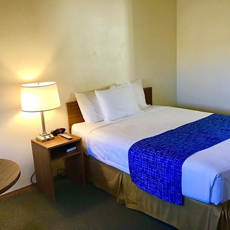 Travelodge By Wyndham Three Forks Eksteriør bilde