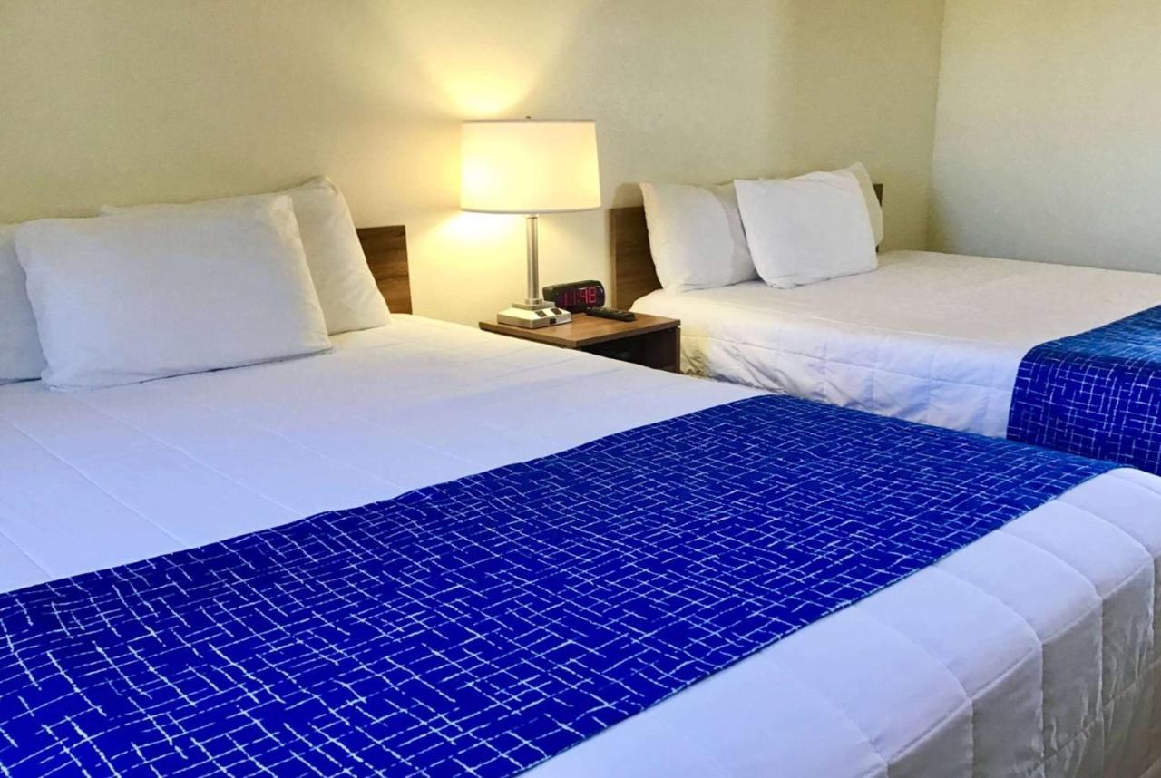Travelodge By Wyndham Three Forks Eksteriør bilde